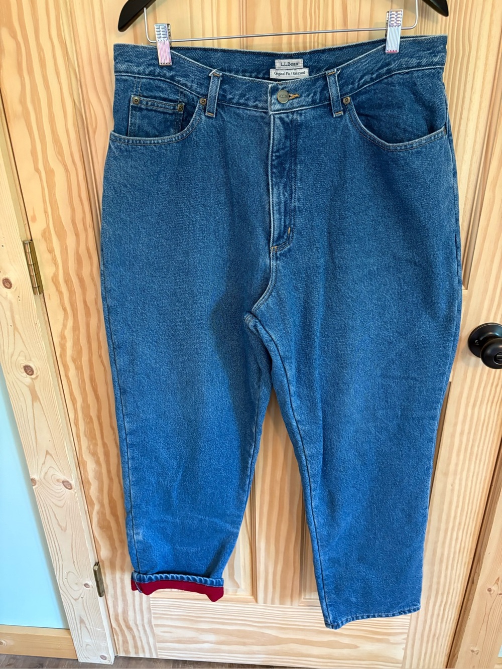 L. L. Bean High-Rise Original Fit Relaxed Leg Fleece-Lined Jeans. Size 16. - Picture 2 of 11